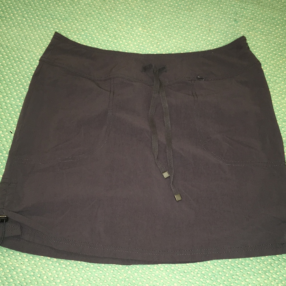 Athletic skirt